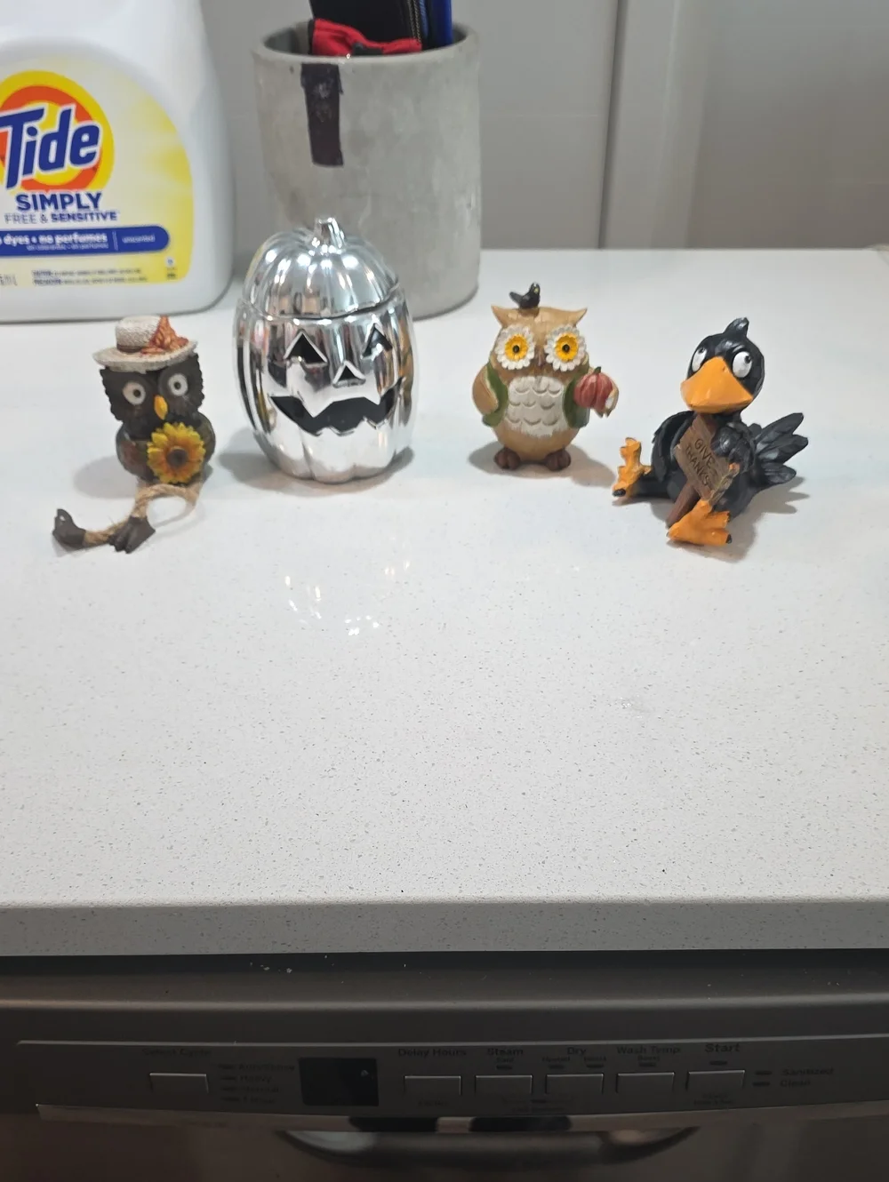 Resin/ceramic decorative figurine set, Fall/Halloween themed bird and owl collec